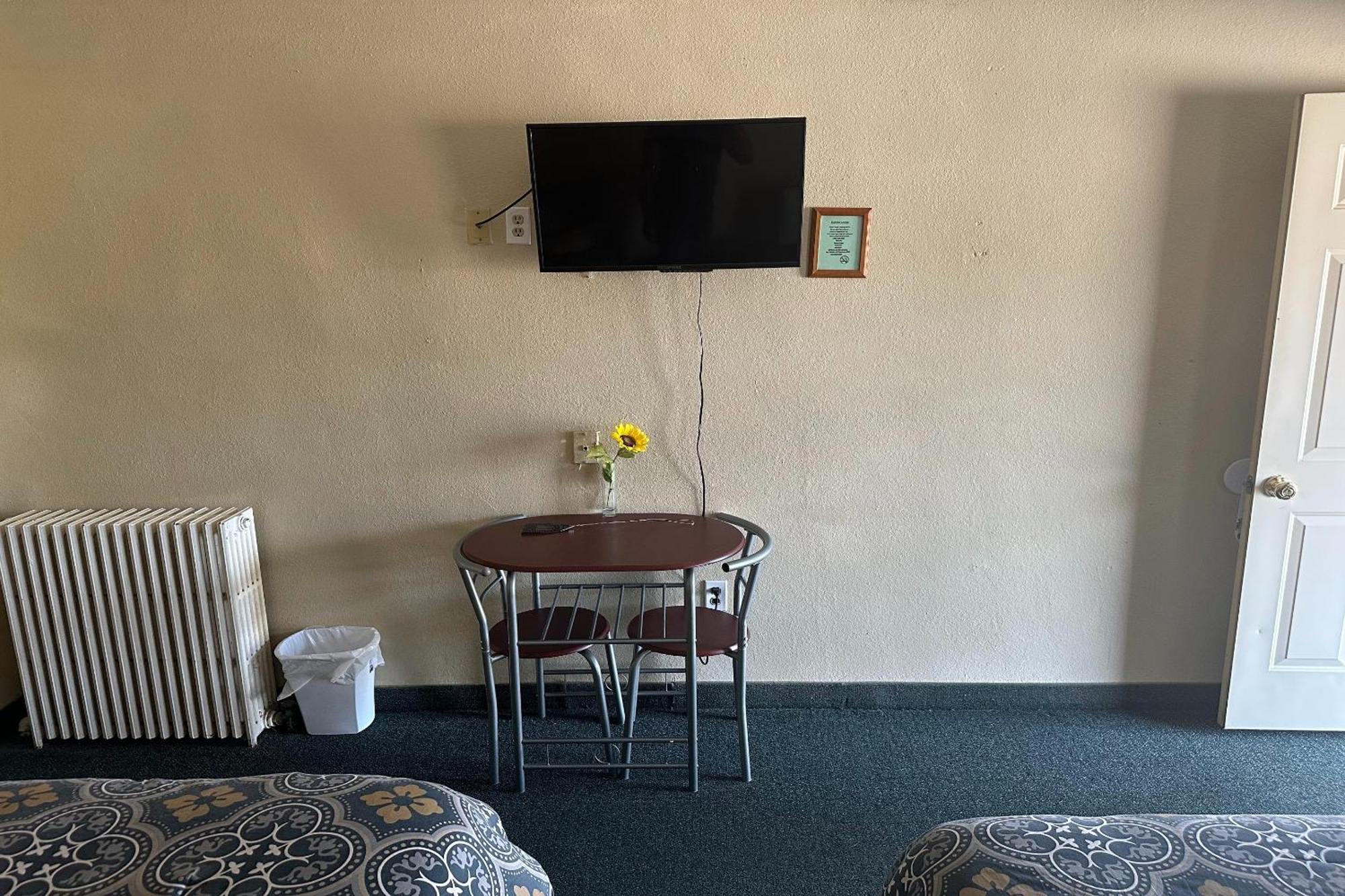 Love Hotels Murdo By Oyo On Interstate 90 Buitenkant foto